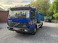 Volvo l6 intercooler vrachtwagen uit 2000 - afbeelding 1 van  24