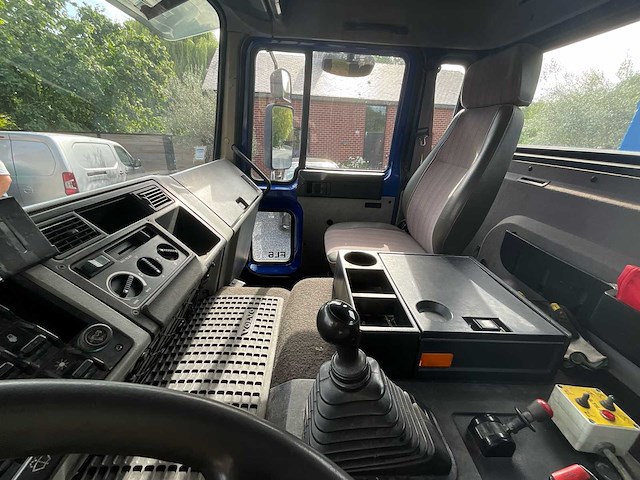 Volvo l6 intercooler vrachtwagen uit 2000 - afbeelding 8 van  24