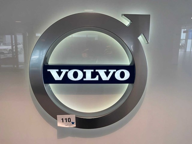 Volvo logo verlicht - afbeelding 3 van  3
