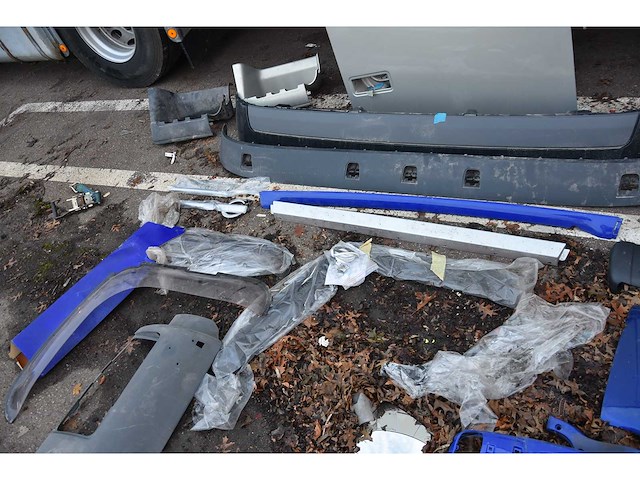 Volvo lot carrosserieonderdelen - afbeelding 3 van  7