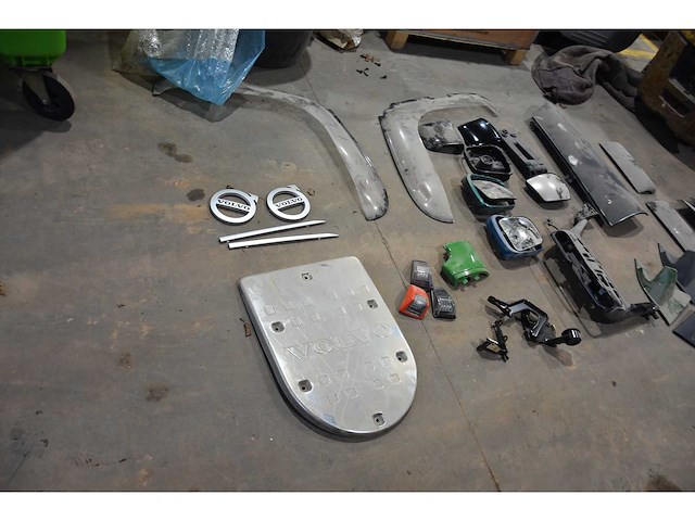 Volvo lot carrosserieonderdelen - afbeelding 6 van  7