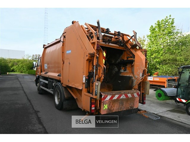 Volvo ophaalwagen - afbeelding 11 van  23