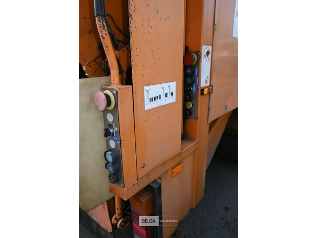 Volvo ophaalwagen - afbeelding 18 van  23
