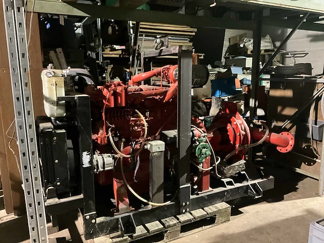 Volvo penta d60 waterpomp - afbeelding 1 van  10