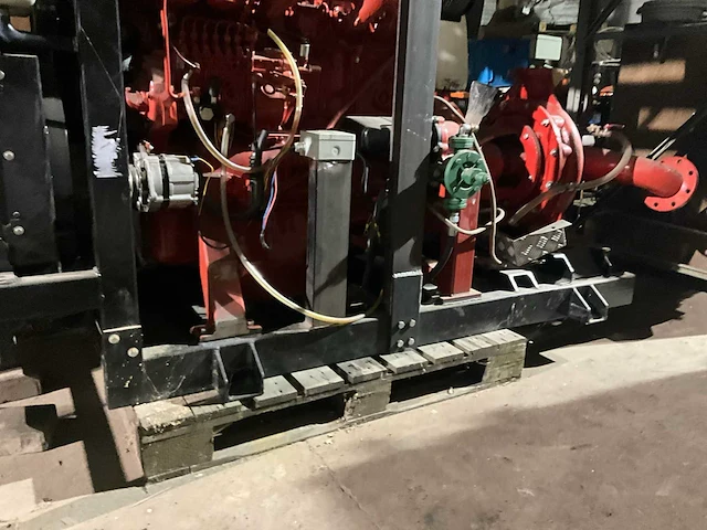 Volvo penta d60 waterpomp - afbeelding 5 van  10