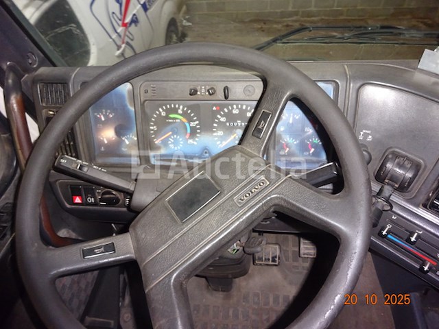 Volvo truck voor onderdelen - afbeelding 3 van  17