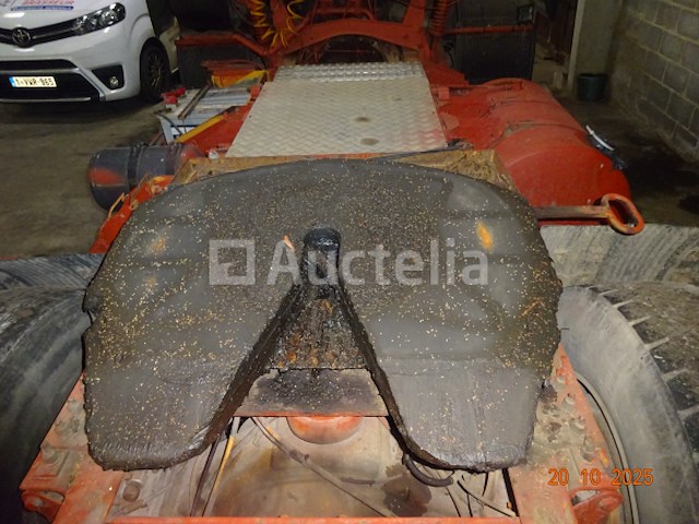 Volvo truck voor onderdelen - afbeelding 16 van  17