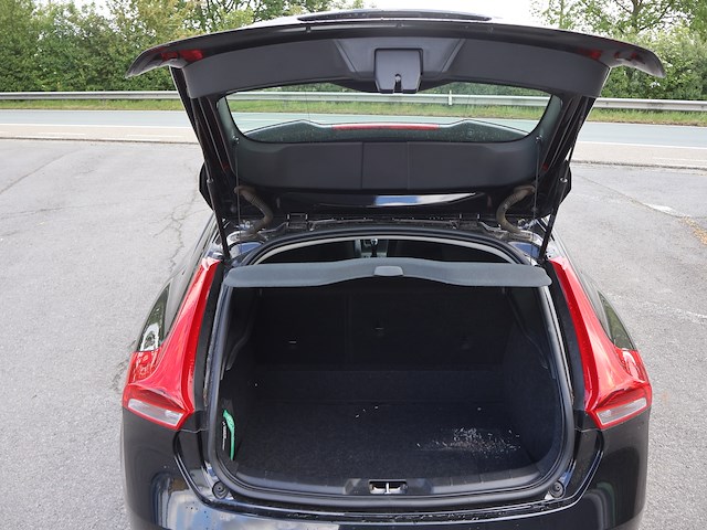 Volvo v40 - yv1mv7431g2322935 - 2015 - afbeelding 4 van  23