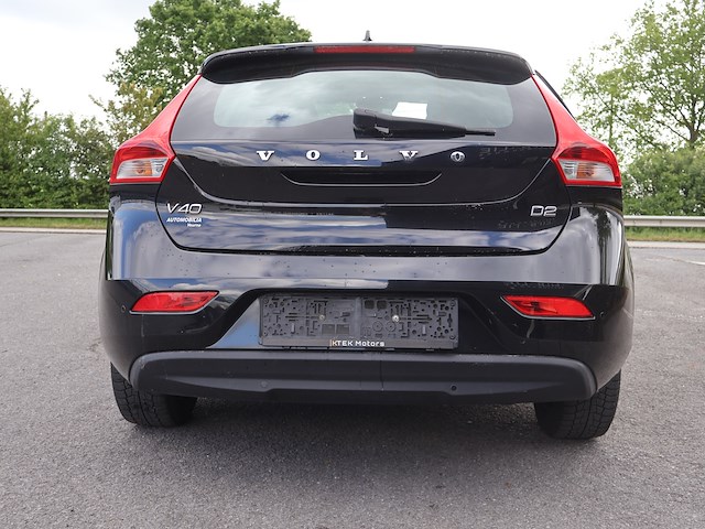 Volvo v40 - yv1mv7431g2322935 - 2015 - afbeelding 19 van  23