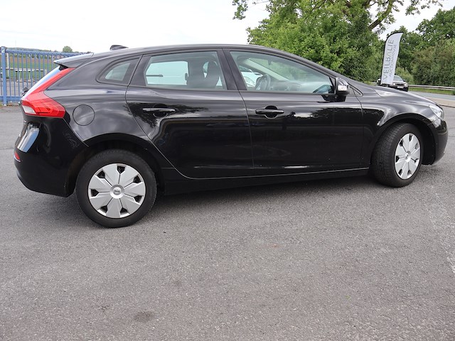 Volvo v40 - yv1mv7431g2322935 - 2015 - afbeelding 20 van  23