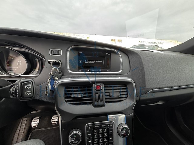 Volvo v40 1.6 d2 momentum r-design, 2015 - afbeelding 5 van  31