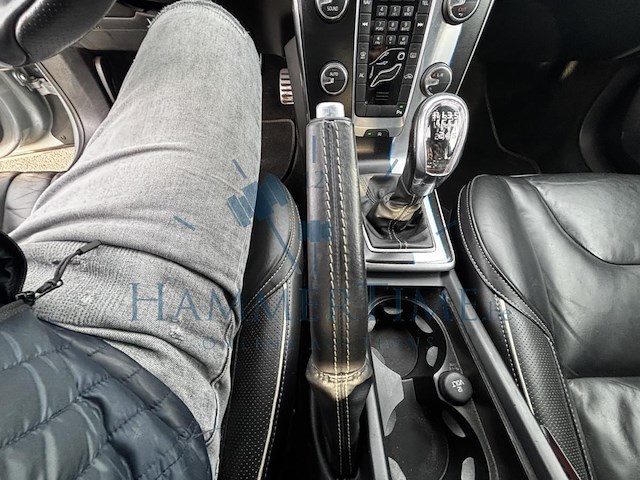 Volvo v40 1.6 d2 momentum r-design, 2015 - afbeelding 8 van  31