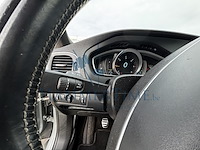 Volvo v40 1.6 d2 momentum r-design, 2015 - afbeelding 11 van  31
