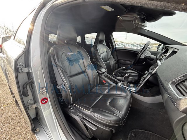 Volvo v40 1.6 d2 momentum r-design, 2015 - afbeelding 18 van  31