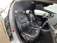 Volvo v40 1.6 d2 momentum r-design, 2015 - afbeelding 18 van  31