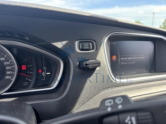 Volvo v40 2 0 d2 eco kinetic, 2018 - afbeelding 11 van  34