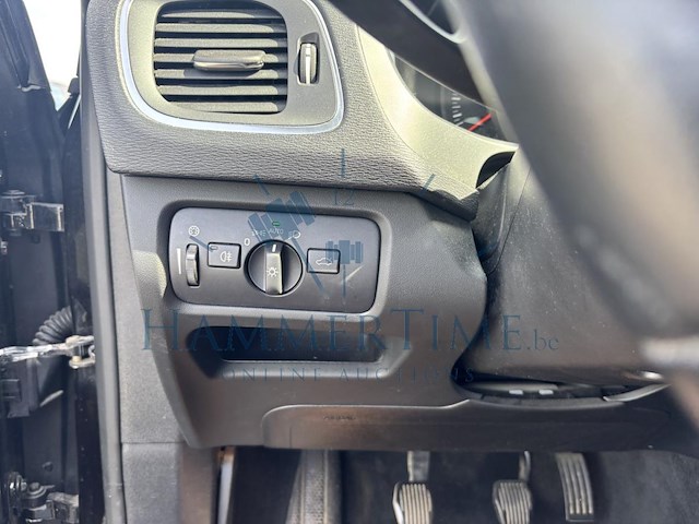 Volvo v40 2 0 d2 eco kinetic, 2018 - afbeelding 13 van  34