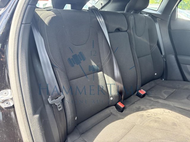 Volvo v40 2 0 d2 eco kinetic, 2018 - afbeelding 17 van  34
