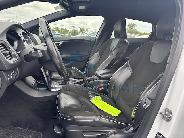 Volvo v40 2.0 d2 r-design geartronic 120 at, 2017 - afbeelding 2 van  30