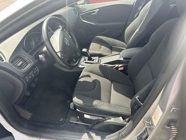 Volvo v40 2.0 t2 eco kinetic 122, 2016 - afbeelding 35 van  35