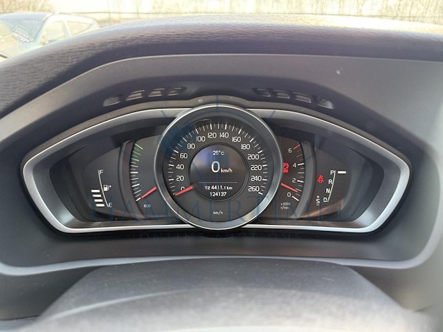 Volvo v40 cross country 1.6 d2 base powershift 115 at, 2013 - afbeelding 7 van  27