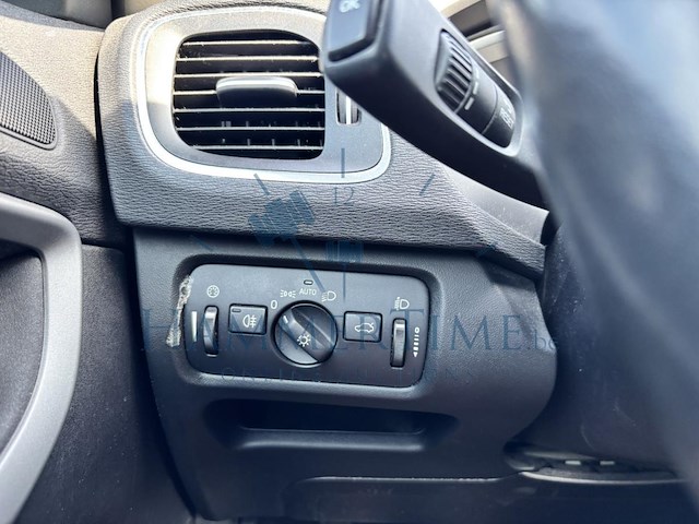 Volvo v40 cross country v40 d2 momentum, 2015 - afbeelding 21 van  38