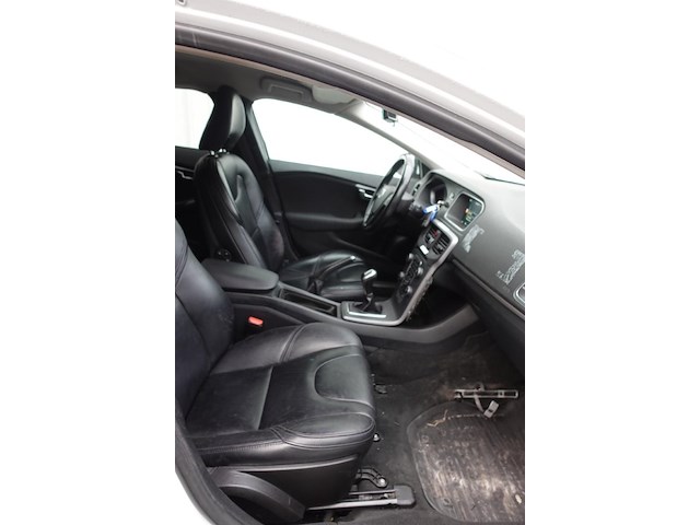 Volvo v40 - afbeelding 2 van  18