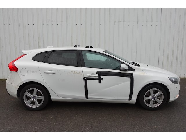 Volvo v40 - afbeelding 13 van  18