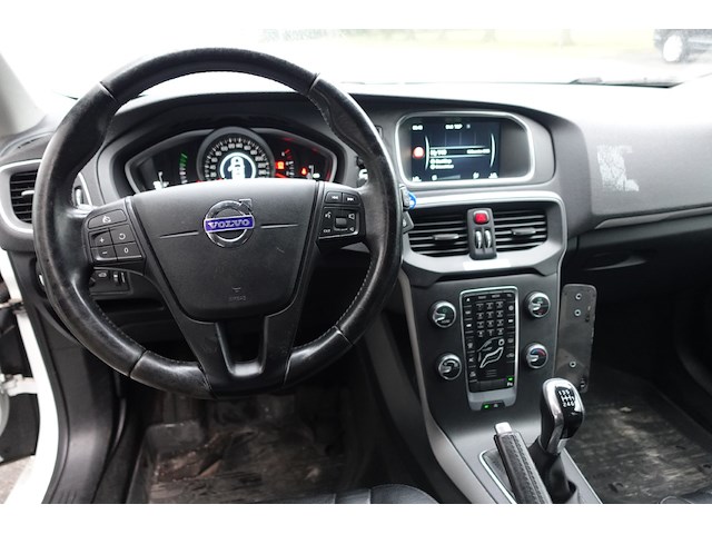 Volvo v40 - afbeelding 15 van  18