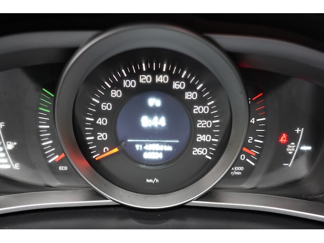 Volvo v40 - afbeelding 16 van  18