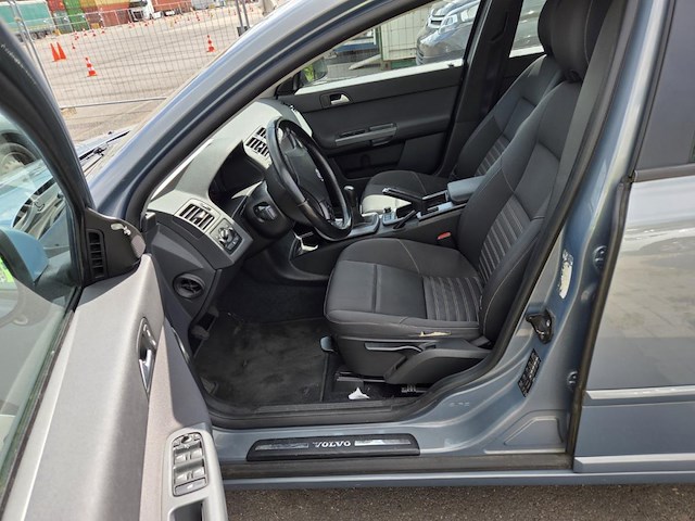 Volvo v50 1.6 d drive start/stop kinetic,2011 - afbeelding 2 van  45