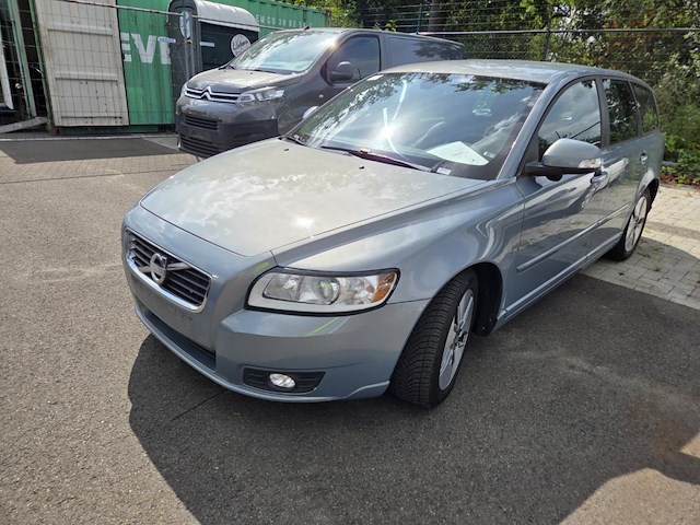 Volvo v50 1.6 d drive start/stop kinetic,2011 - afbeelding 1 van  45
