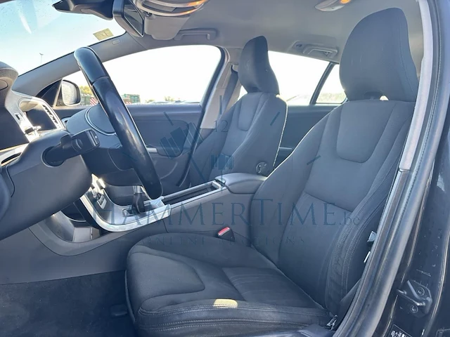 Volvo v60 1.6 d2 momentum, 2013 - afbeelding 2 van  31