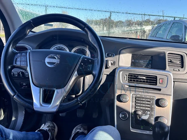 Volvo v60 1.6 d2 momentum, 2013 - afbeelding 5 van  31