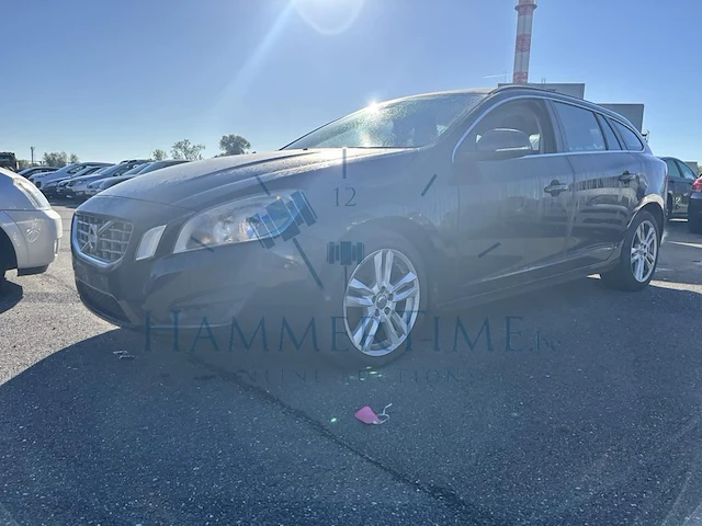 Volvo v60 1.6 d2 momentum, 2013 - afbeelding 1 van  31