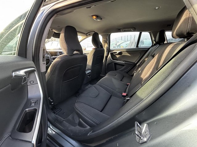 Volvo v60 2 kinetic, 2016 - afbeelding 7 van  23