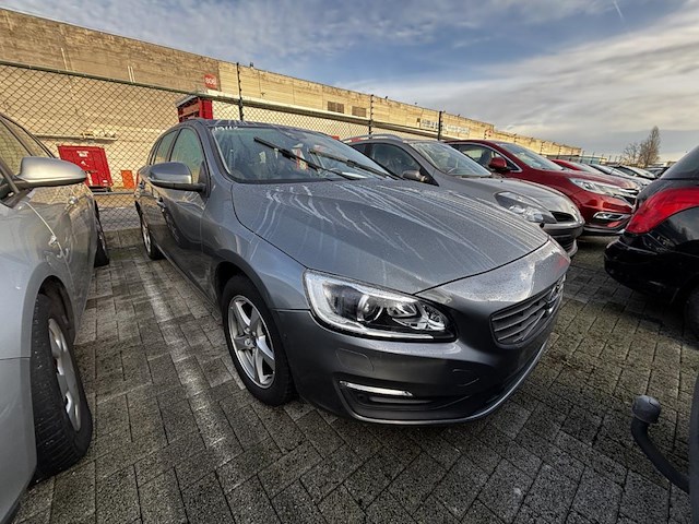 Volvo v60 2 kinetic, 2016 - afbeelding 17 van  23