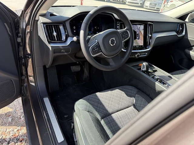 Volvo v60, 2025 - afbeelding 2 van  35