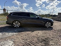 Volvo v60, 2025 - afbeelding 30 van  35
