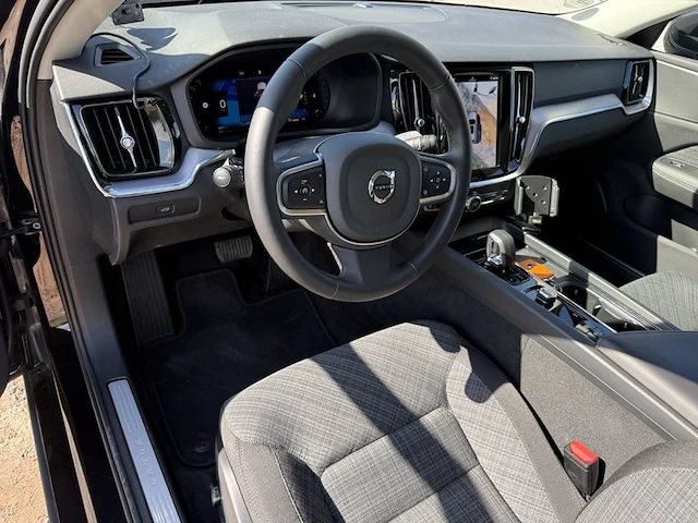 Volvo v60, 2025 - afbeelding 2 van  35