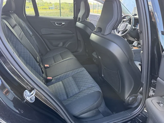 Volvo v60, 2025 - afbeelding 20 van  35
