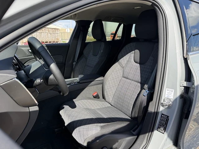 Volvo v60, 2025 - afbeelding 3 van  35