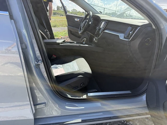 Volvo v60, 2025 - afbeelding 25 van  35
