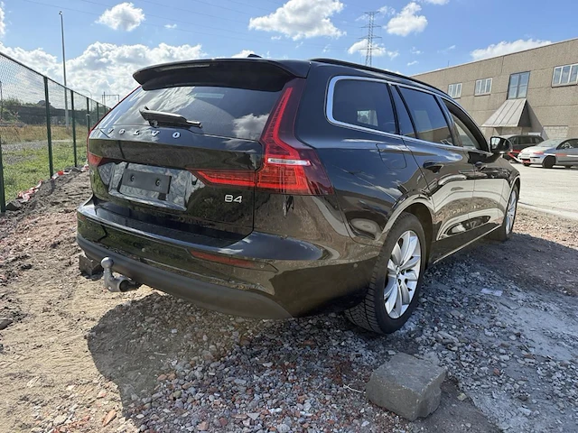 Volvo v60, 2025 - afbeelding 32 van  36