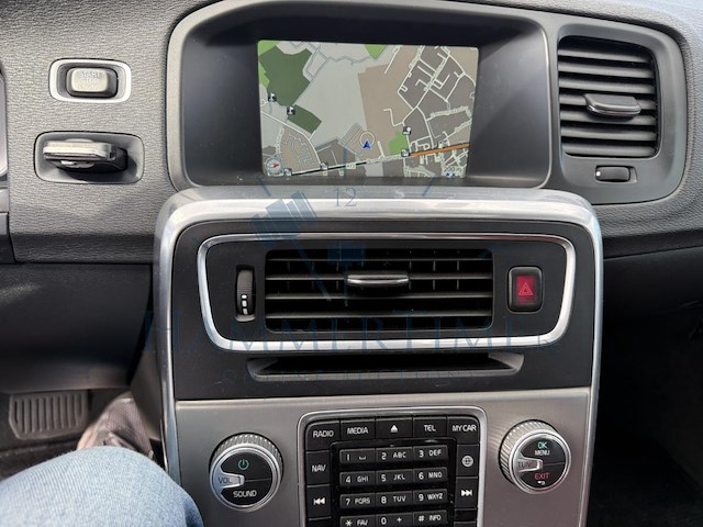 Volvo v60 2.4 d5 4wd te plug-in hybrid momentum 163 at, 2016 - afbeelding 4 van  33