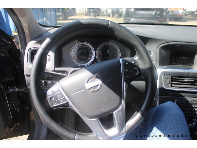 Volvo v60, yv1fw88a0c1065467, 1e insch 11/04/2012, 256783km, 120kw, 1984cm³, diesel, automaat, break/stationwagen, euro 5, mtm 2200kg, tarra 1731kg, 2 sleutels, keuring tot 26/11/2023, inschrijvingsbewijs deel i en ii en gelijkvormigheidsattest - afbeelding 2 van  22