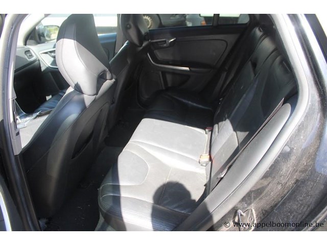 Volvo v60, yv1fw88a0c1065467, 1e insch 11/04/2012, 256783km, 120kw, 1984cm³, diesel, automaat, break/stationwagen, euro 5, mtm 2200kg, tarra 1731kg, 2 sleutels, keuring tot 26/11/2023, inschrijvingsbewijs deel i en ii en gelijkvormigheidsattest - afbeelding 5 van  22