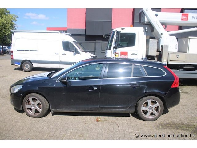 Volvo v60, yv1fw88a0c1065467, 1e insch 11/04/2012, 256783km, 120kw, 1984cm³, diesel, automaat, break/stationwagen, euro 5, mtm 2200kg, tarra 1731kg, 2 sleutels, keuring tot 26/11/2023, inschrijvingsbewijs deel i en ii en gelijkvormigheidsattest - afbeelding 20 van  22