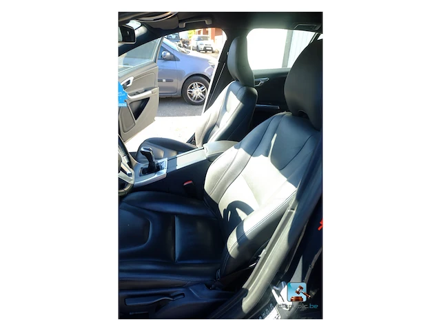 Volvo v60 - afbeelding 16 van  61