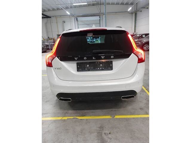 Volvo v60 - afbeelding 17 van  22